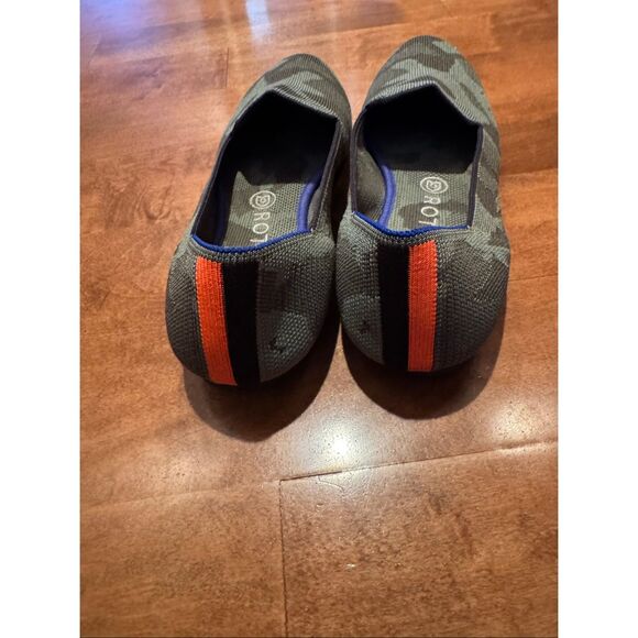 Woman’s Rothy’s camouflage slip on shoes/flats size 9 1/2 - Picture 4 of 5